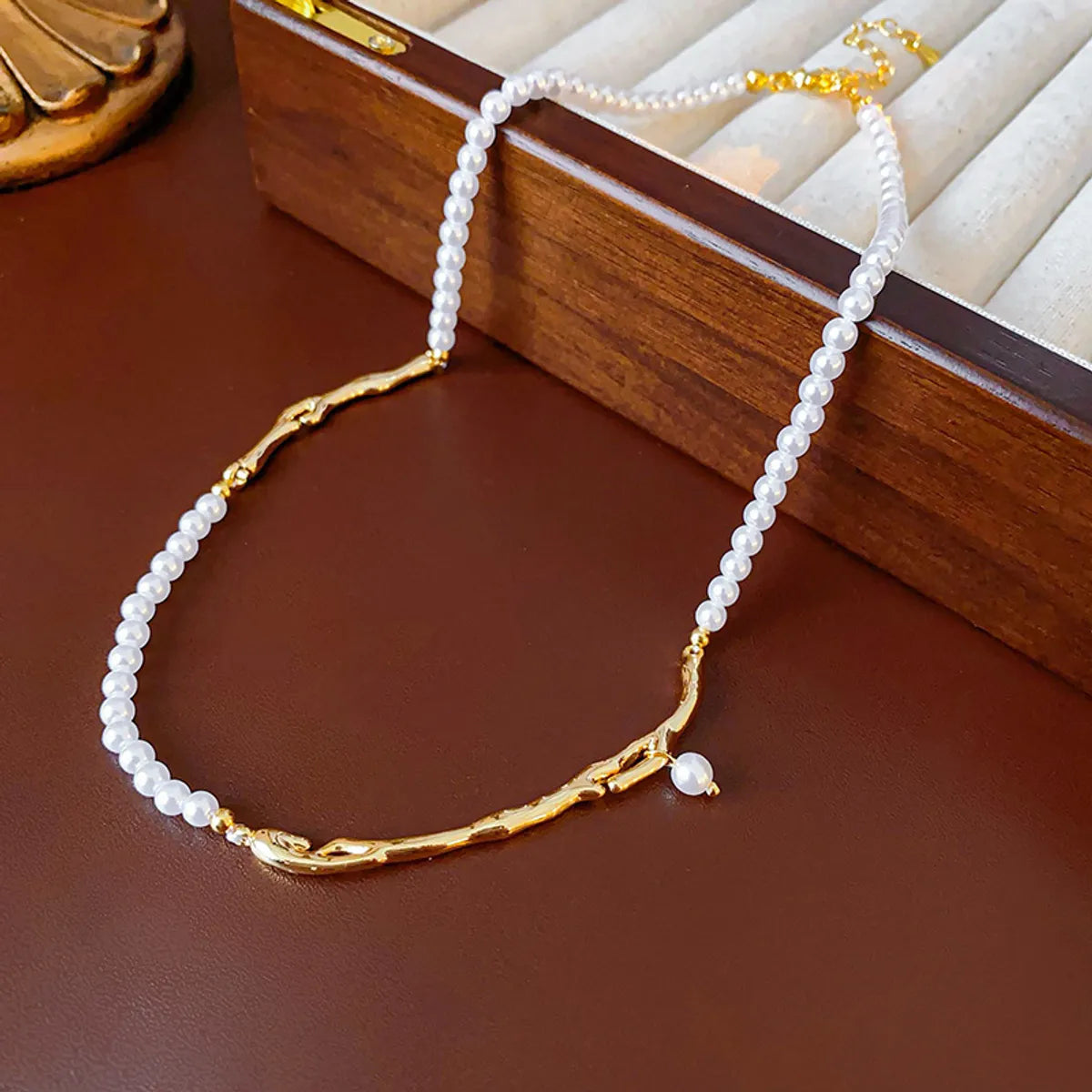 Elegant Heart Shape Flower Bow Knot Imitation Pearl Metal Beaded Inlay Rhinestones Women'S Necklace