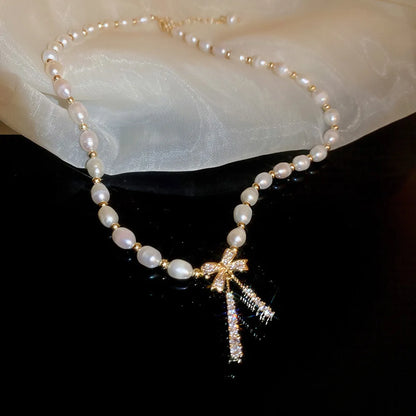 Elegant Heart Shape Flower Bow Knot Imitation Pearl Metal Beaded Inlay Rhinestones Women'S Necklace