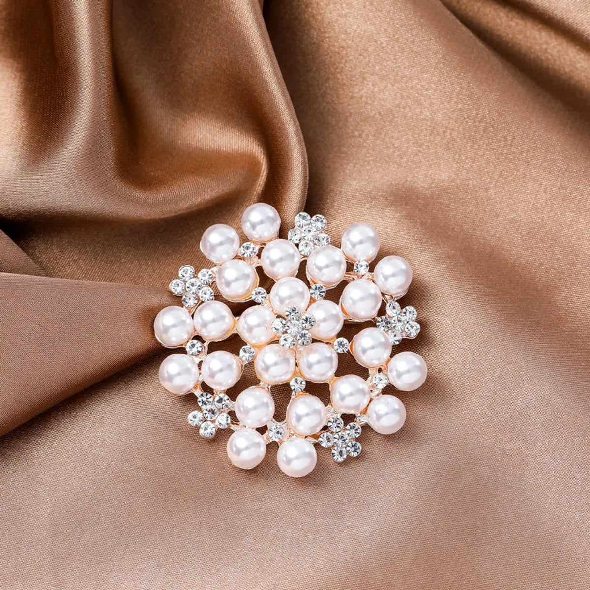 Elegant Heart Shape Flower Butterfly Imitation Pearl Alloy Rhinestone Women'S Brooches