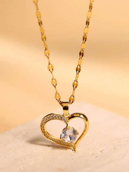 Wholesale Jewelry Elegant Heart Shape Stainless Steel Zircon Hollow Out Pendant Necklace