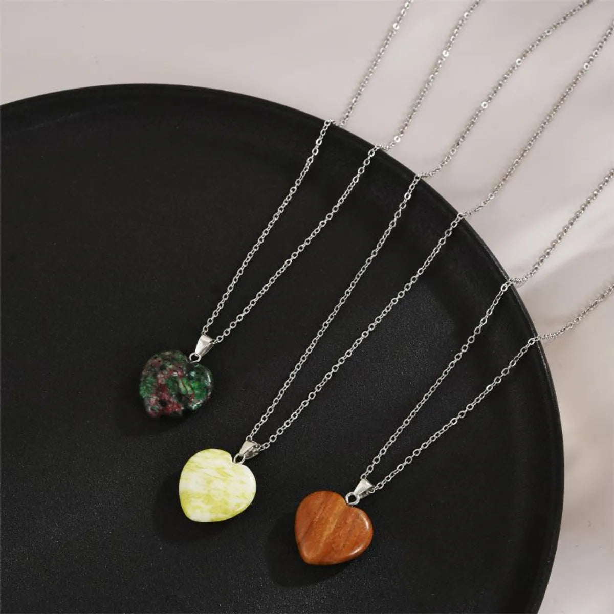 Elegant Heart Shape Stainless Steel Natural Stone Inlay Natural Stone Pendant Necklace