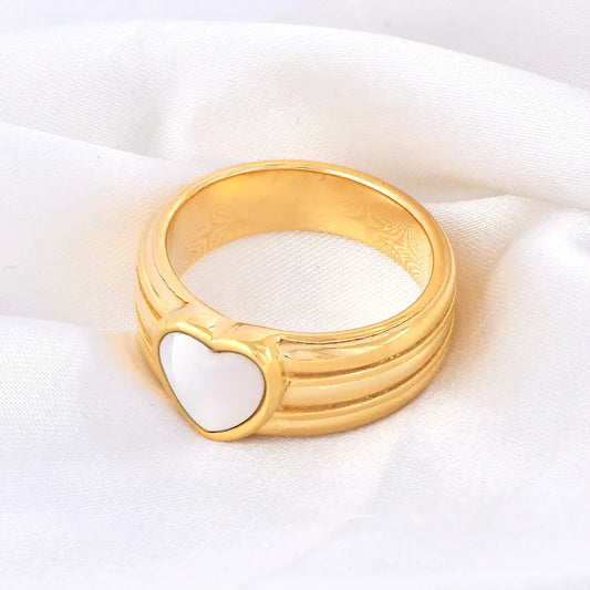 Wholesale Jewelry Elegant Heart Shape Titanium Steel Shell Plating Inlay Rings