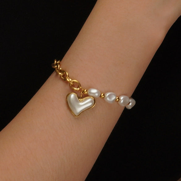 Elegant Irregular Pearl Women's Bracelet In Heart Shape Stainless Steel Vacuum Electroplated 18K Gold Waterproof Colorfree