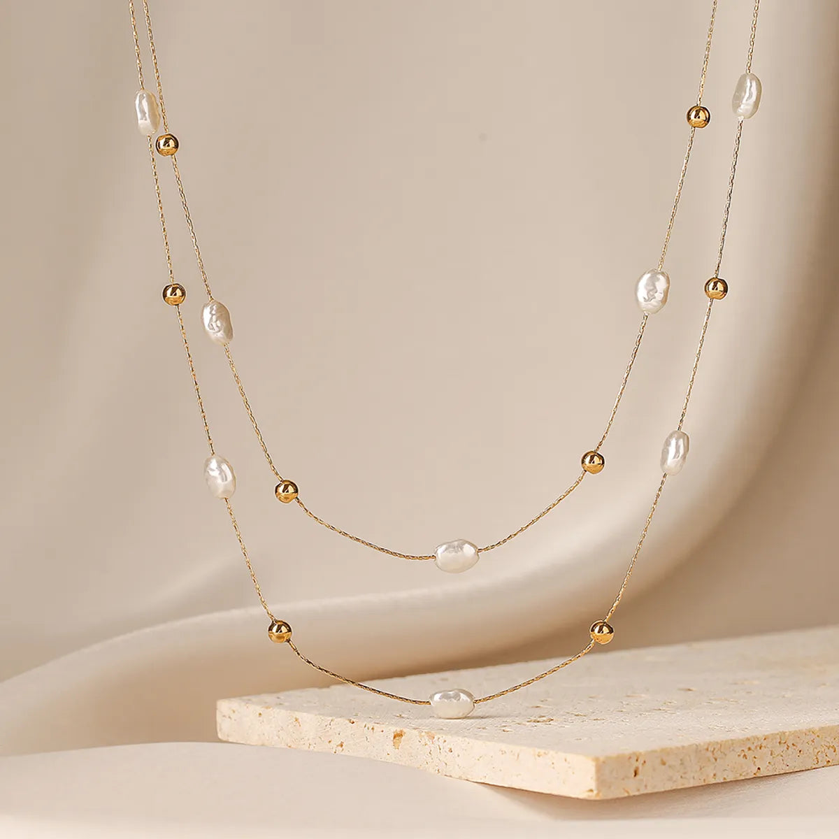 Elegant Irregular Titanium Steel Pearl Plating 18k Gold Plated Layered Necklaces