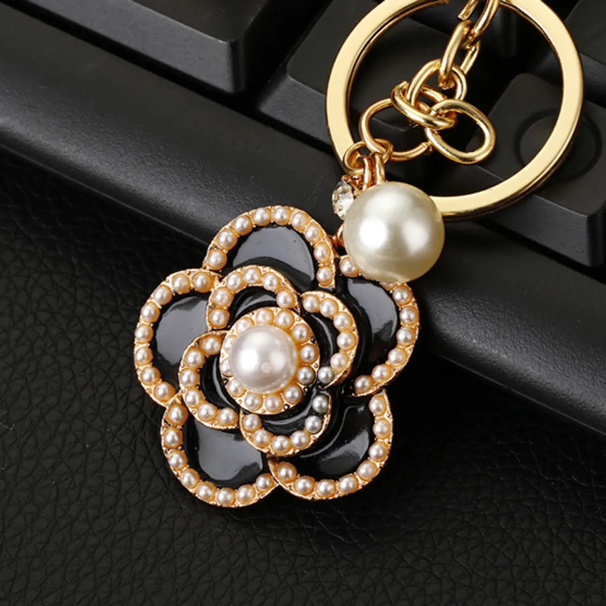 Elegant Korean Style Bag Metal Inlay Rhinestones Women'S Bag Pendant Keychain