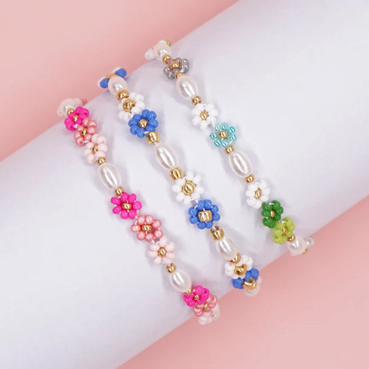 Elegant Lady Daisy Imitation Pearl Glass Women's Bracelets