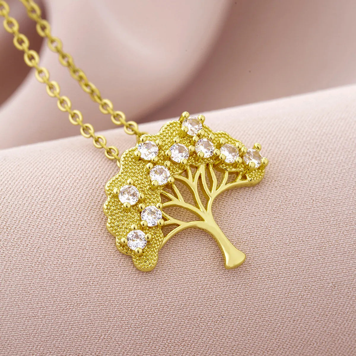 Elegant Lady Devil's Eye Tree Heart Shape Titanium Steel Copper Plating Inlay Zircon 18k Gold Plated Pendant Necklace