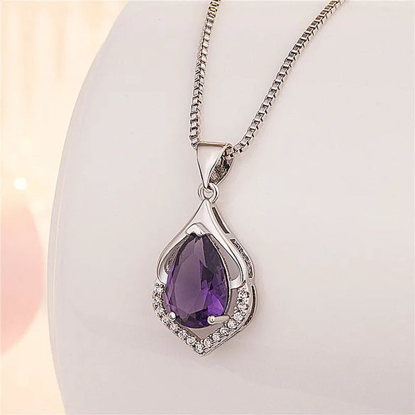 Wholesale Jewelry Elegant Lady Geometric Alloy Iron Rhinestones Plating Inlay Pendant Necklace