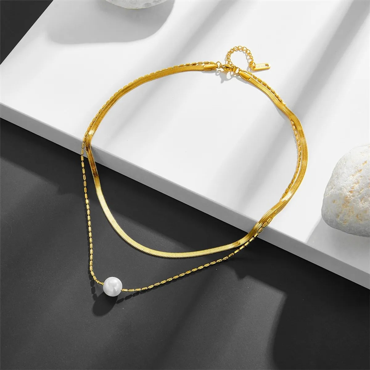 Elegant Lady Geometric Solid Color Imitation Pearl Titanium Steel Layered Necklaces