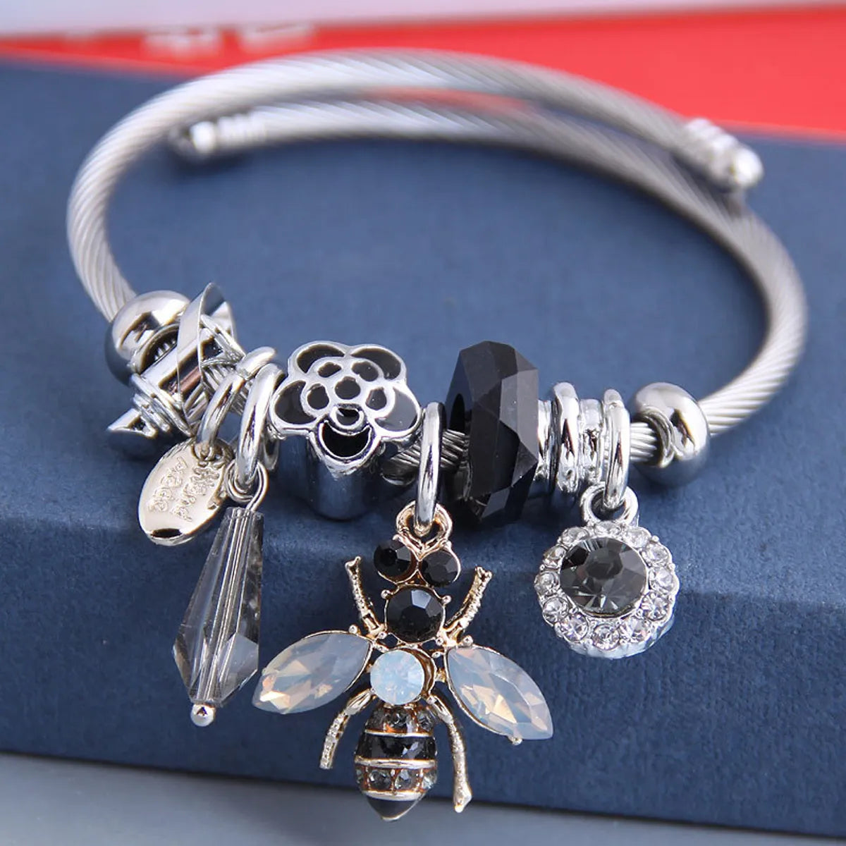 Elegant Lady Insect Stainless Steel Inlay Rhinestones Bangle