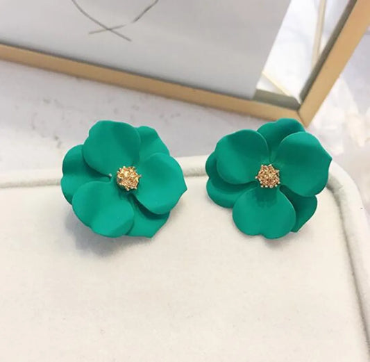 Elegant Lady Simple Style Flower Alloy Stoving Varnish Women'S Ear Studs