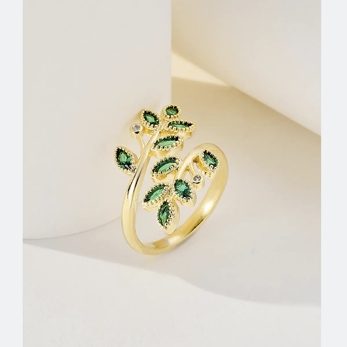 Elegant Lady Simple Style Leaves Copper 18k Gold Plated Zircon Rings In Bulk