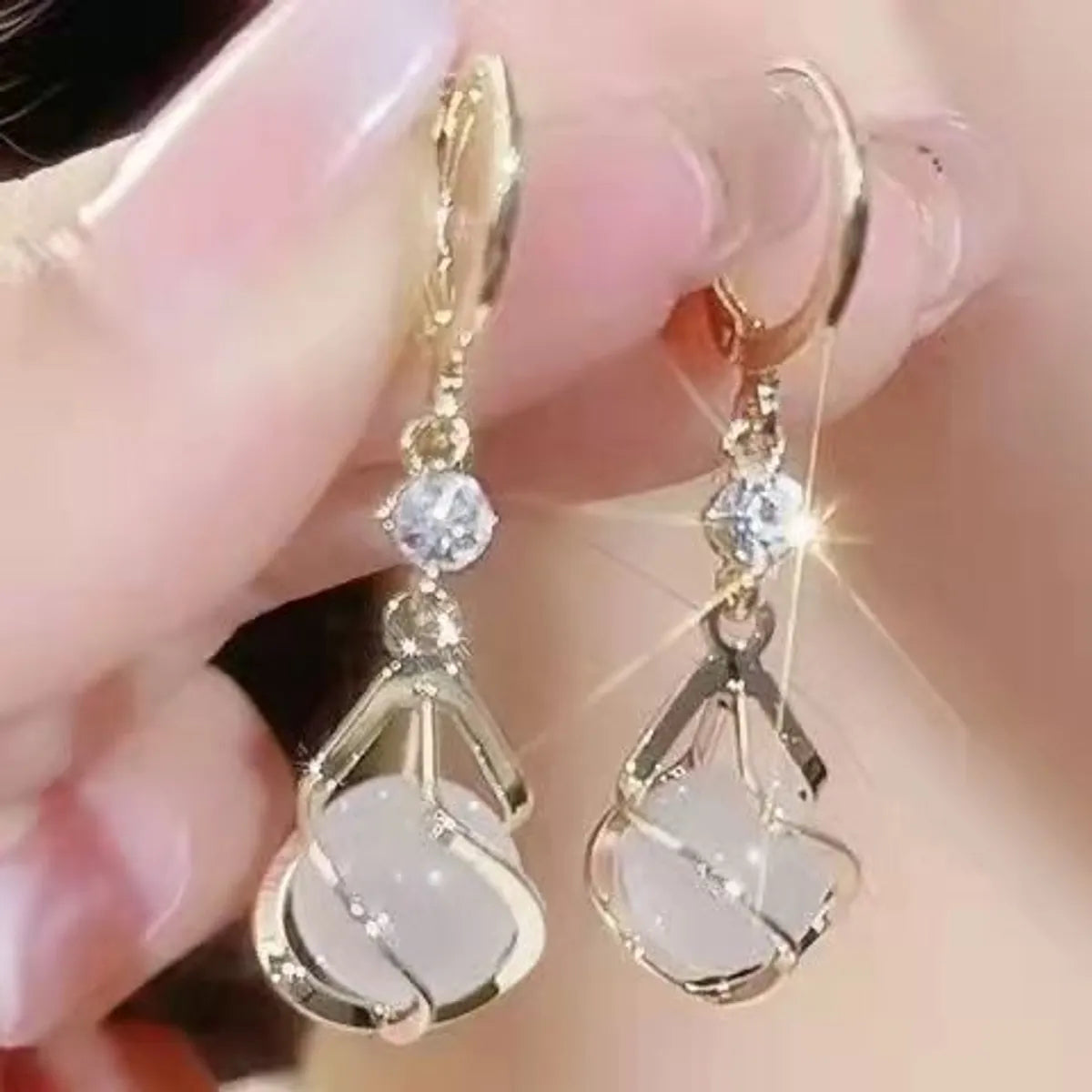 Elegant Lady Simple Style Water Droplets Alloy Inlay Artificial Gemstones Women'S Drop Earrings