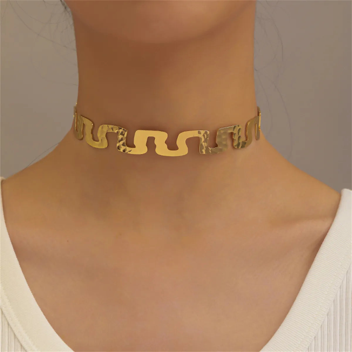 Elegant Lady Solid Color Alloy Women'S Choker