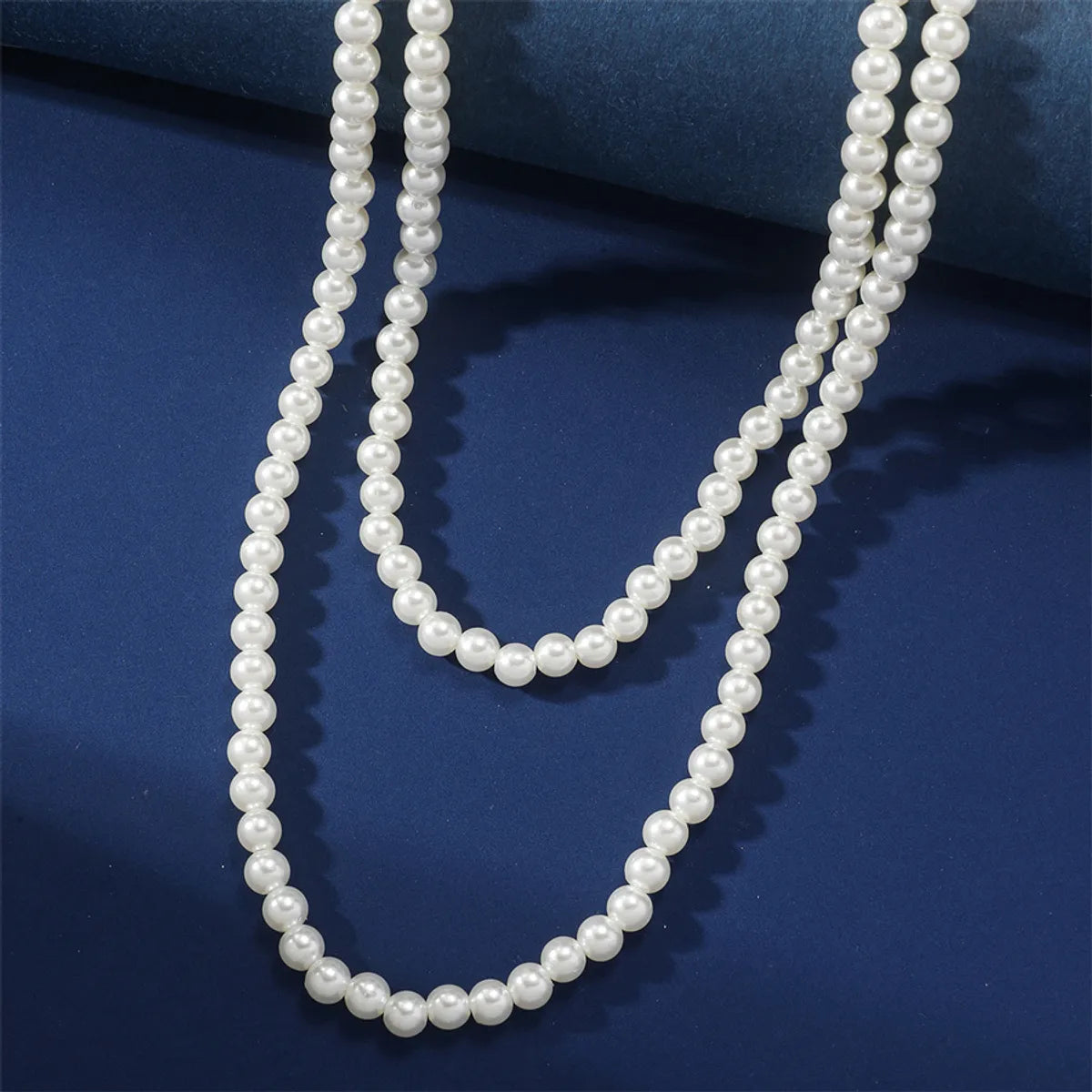 Elegant Lady Solid Color Imitation Pearl Women's Necklace