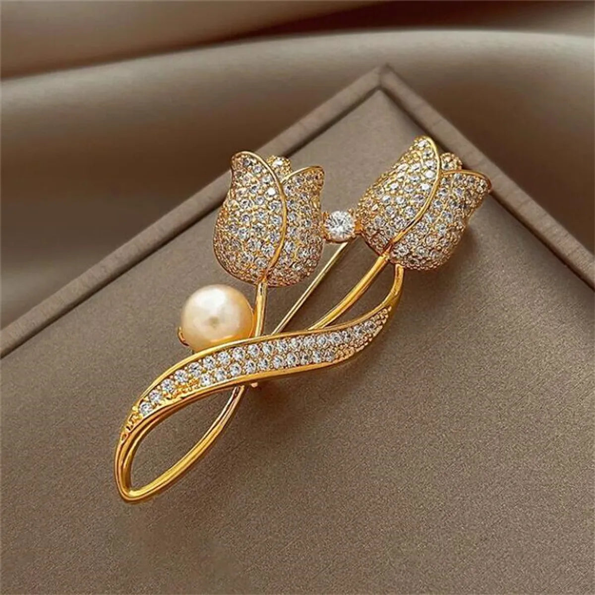 Elegant Lady Streetwear Flower Alloy Inlay Rhinestones Women'S Brooches 1 Piece