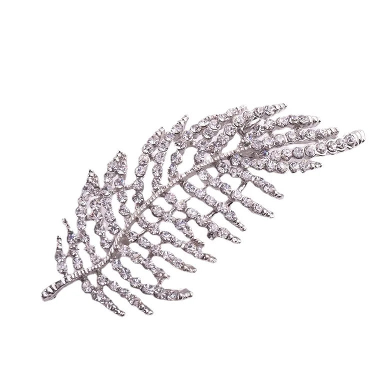 Elegant Leaf Alloy Women'S Brooches