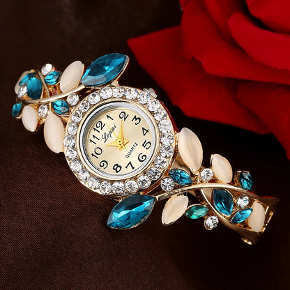 Elegant Leaf Buckle Quartz Women'S Watches