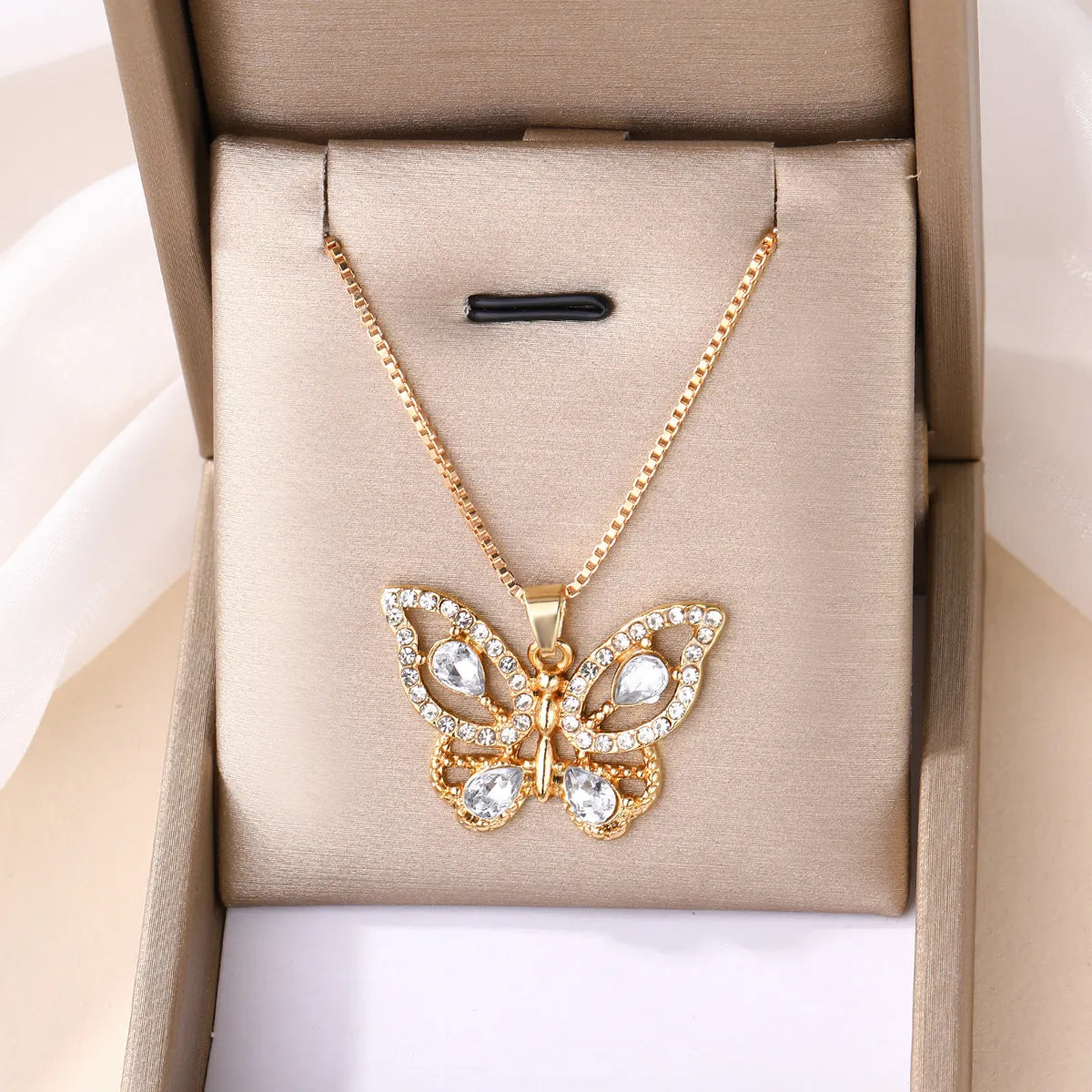 Elegant Luxurious Butterfly Alloy Wholesale Necklace