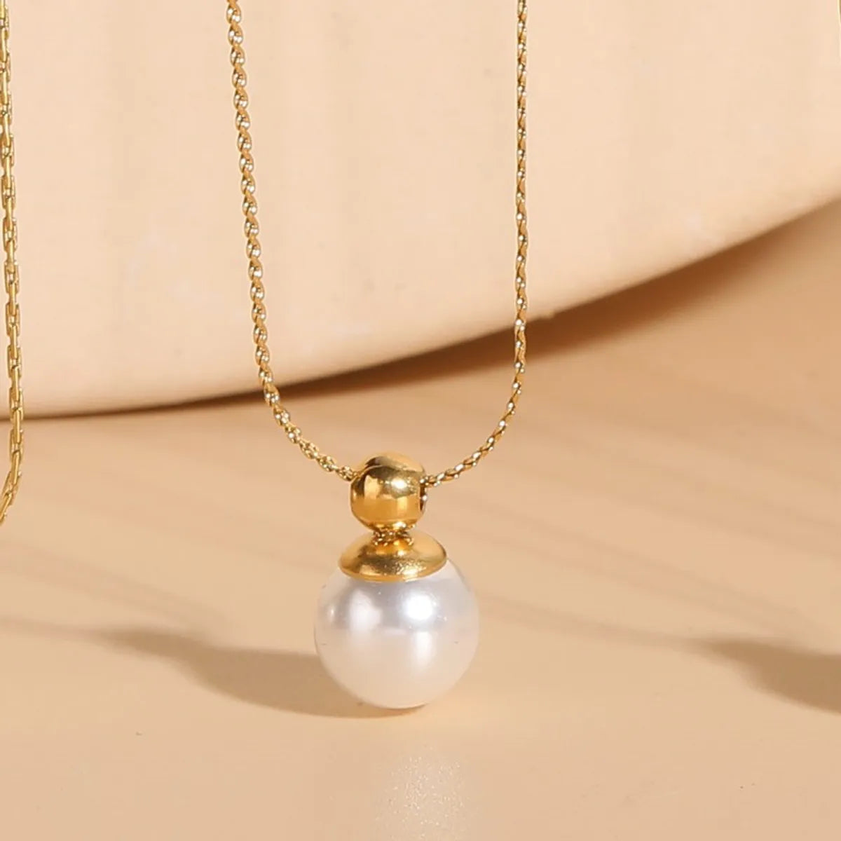 Wholesale Elegant Luxurious Classic Style Solid Color 304 Stainless Steel ABS Pearl Plating Inlay Artificial Pearls Freshwater Pearl Pendant Necklace