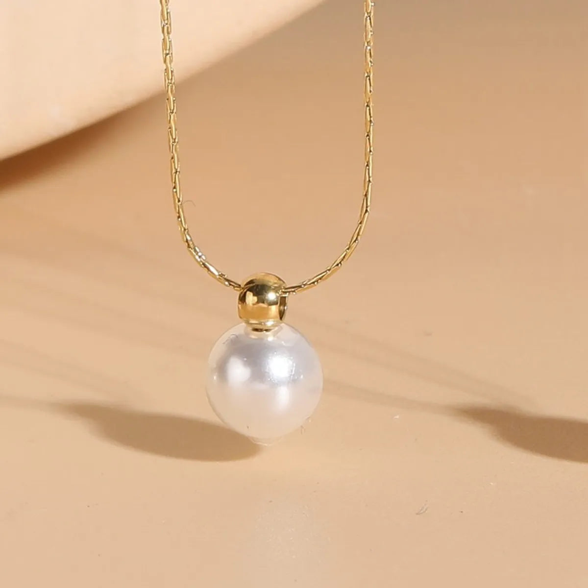 Wholesale Elegant Luxurious Classic Style Solid Color 304 Stainless Steel ABS Pearl Plating Inlay Artificial Pearls Freshwater Pearl Pendant Necklace