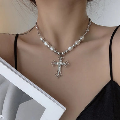 Elegant Luxurious Queen Cross Artificial Pearl Alloy Plating Hollow Out Inlay Rhinestones Silver Plated Women's Pendant Necklace