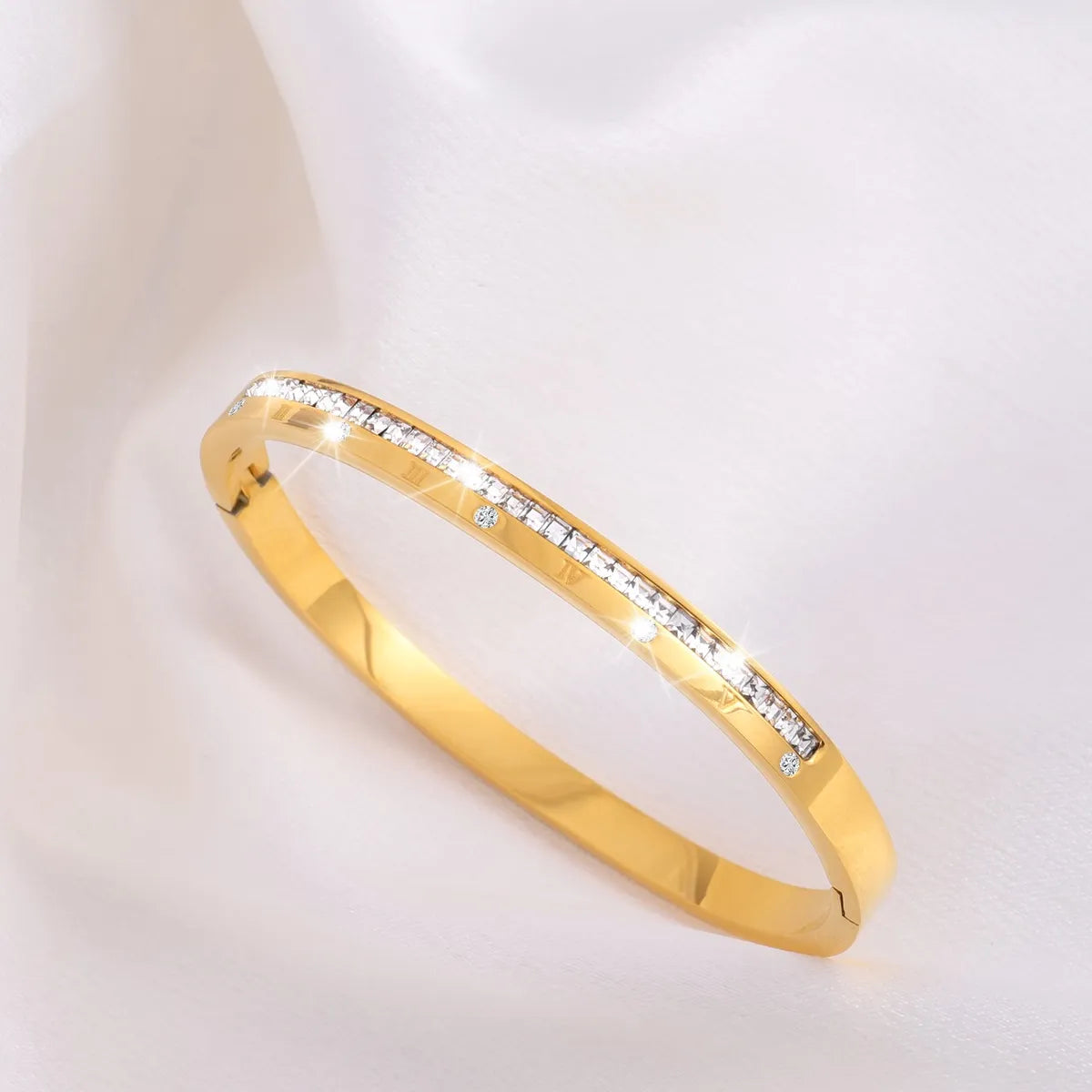 Elegant Luxurious Shiny Geometric Titanium Steel Wholesale Bangle