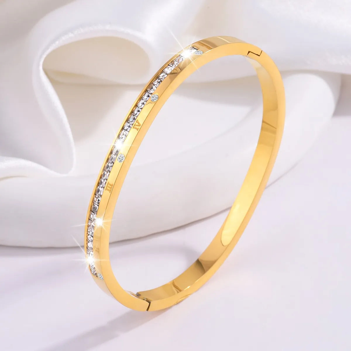 Elegant Luxurious Shiny Geometric Titanium Steel Wholesale Bangle