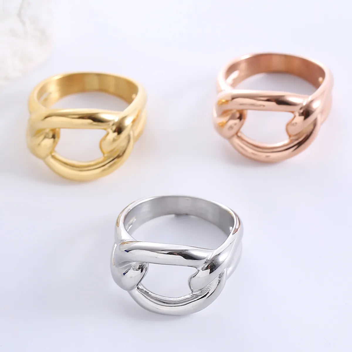 Elegant Luxurious Solid Color Stainless Steel Plating 18k Gold Plated Rose Gold Plated Rings