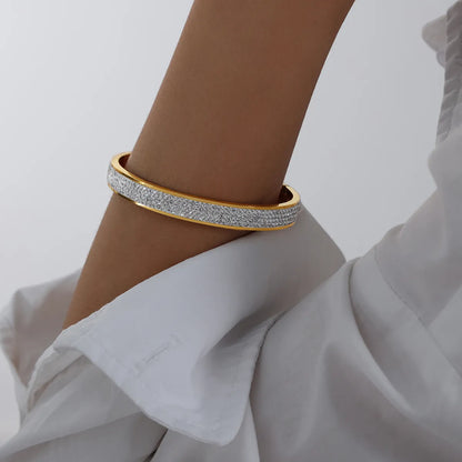 Elegant Luxurious Solid Color Titanium Steel Plating Inlay Rhinestones 18k Gold Plated Bangle