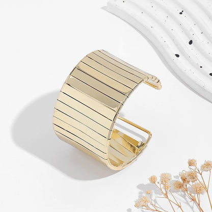 Iron Elegant Luxurious Twist Plating Spiral Stripe Bangle