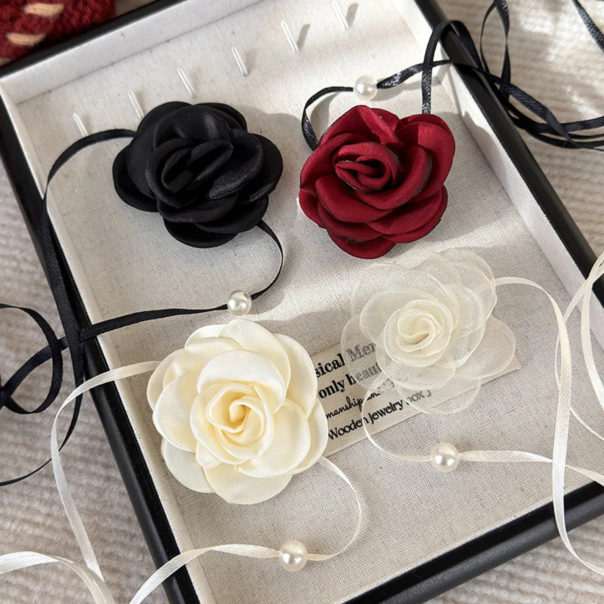 Elegant Modern Style Flower Cloth Halloween Christmas Valentine's Day Women's Necklace