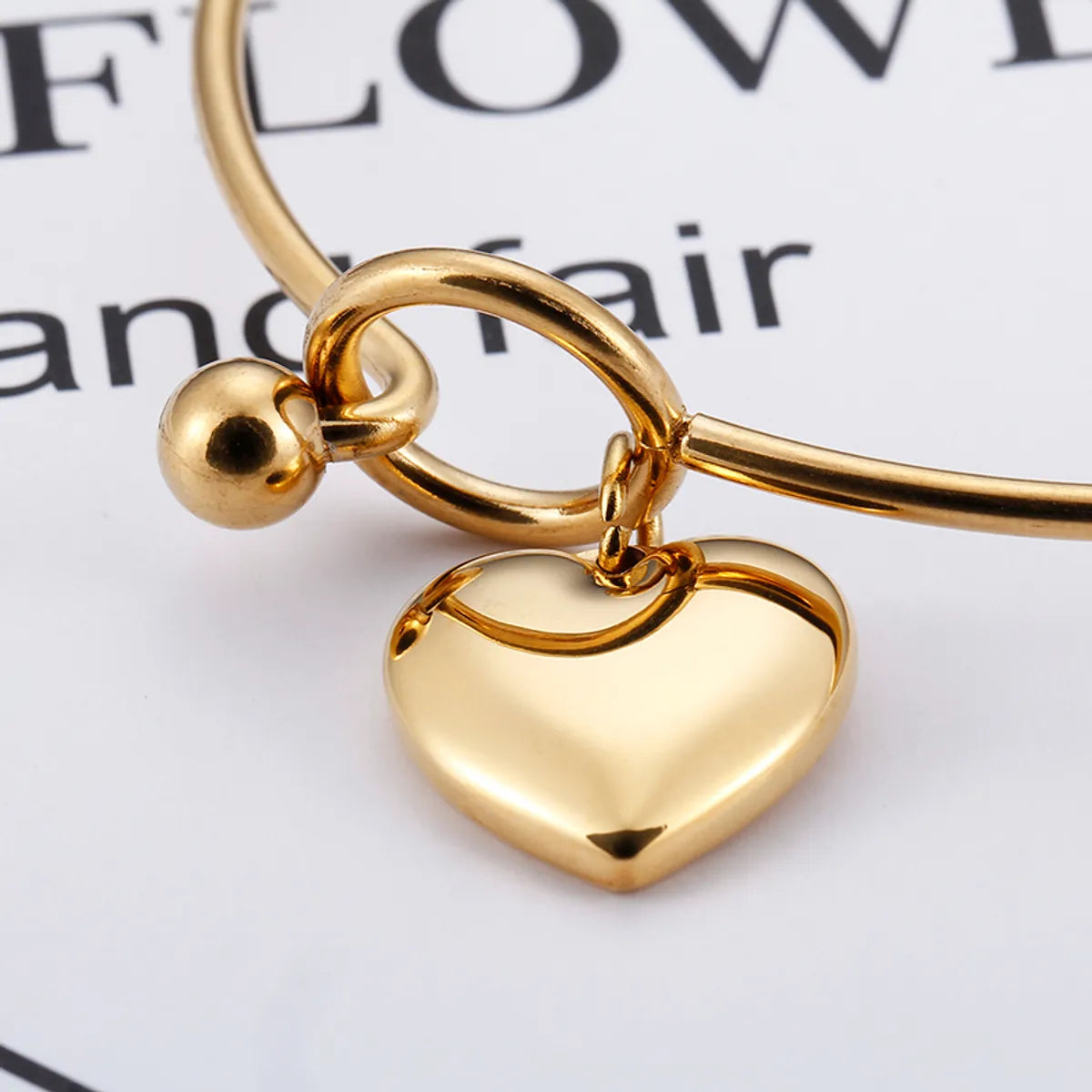 Elegant Modern Style Heart Shape Stainless Steel Titanium Steel 18K Gold Plated Bangle In Bulk