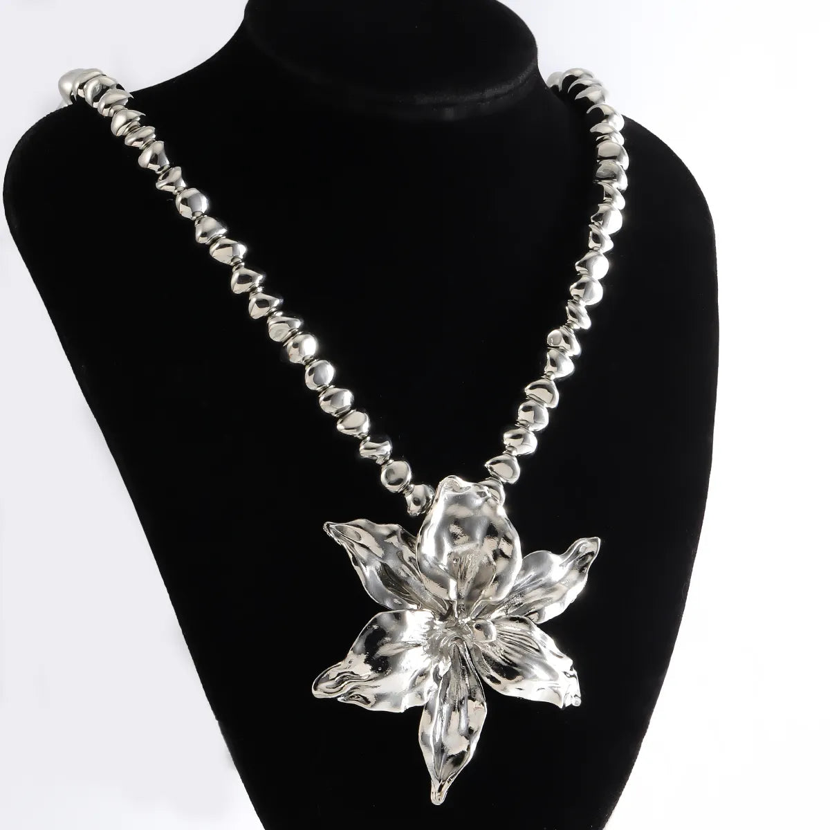 Elegant Nordic Style Exaggerated Flower Alloy Wholesale Pendant Necklace Long Necklace