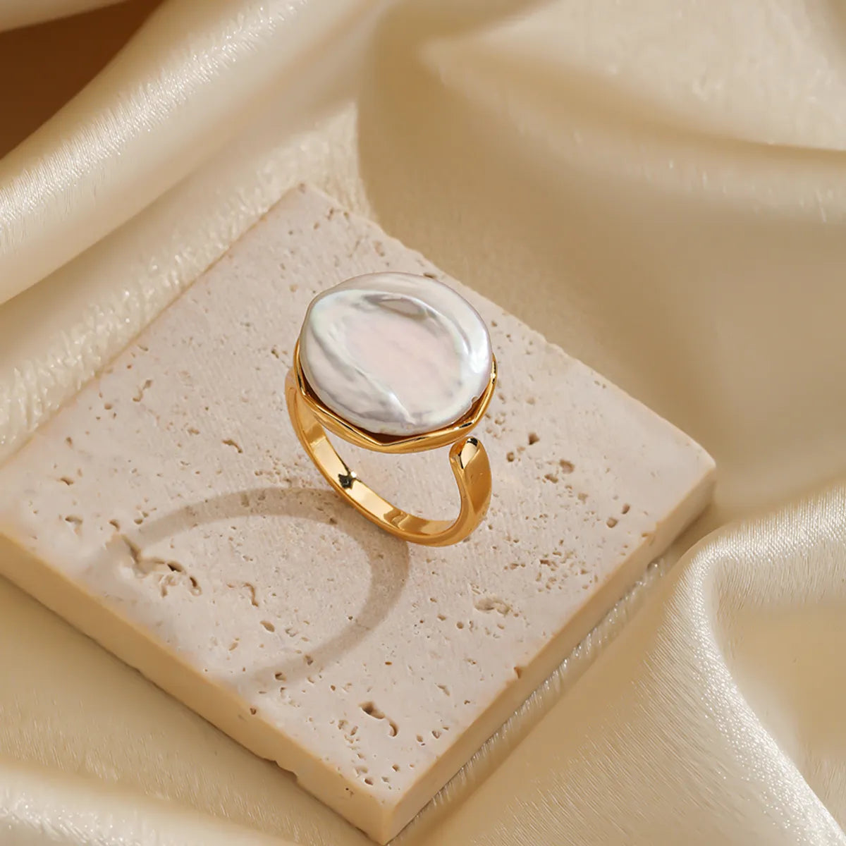 Elegant Original Design Korean Style Round Copper Inlay Freshwater Pearl 18k Gold Plated Open Rings