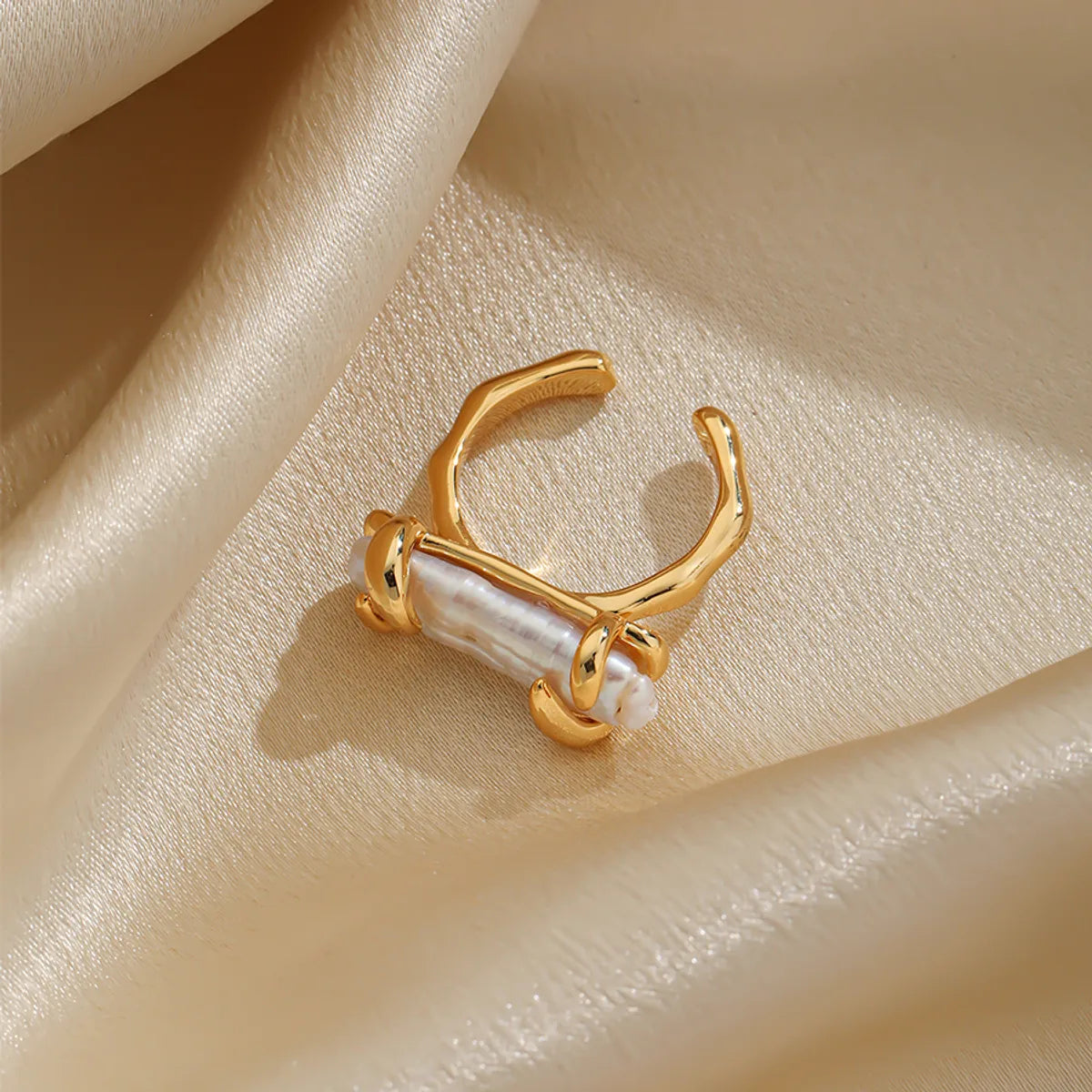 Elegant Original Design Korean Style Round Copper Inlay Freshwater Pearl 18k Gold Plated Open Rings