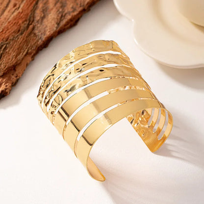 Elegant Queen Simple Style Circle Round Iron Wholesale Bangle