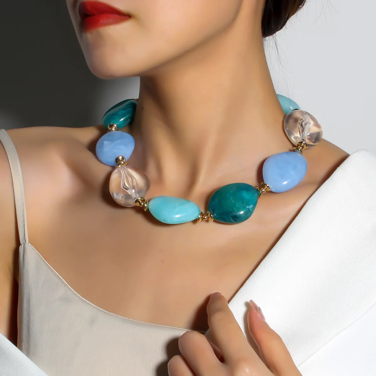 Elegant Retro Color Block Plastic Beaded Women's Necklace