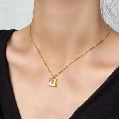 Elegant Retro French Style Square Flower Titanium Steel Plating 18k Gold Plated Pendant Necklace