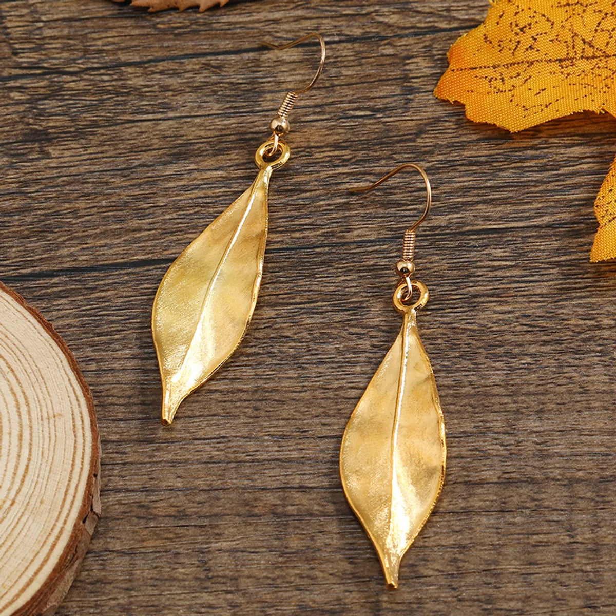 1 Pair Elegant Retro Leaf Plating Alloy Drop Earrings