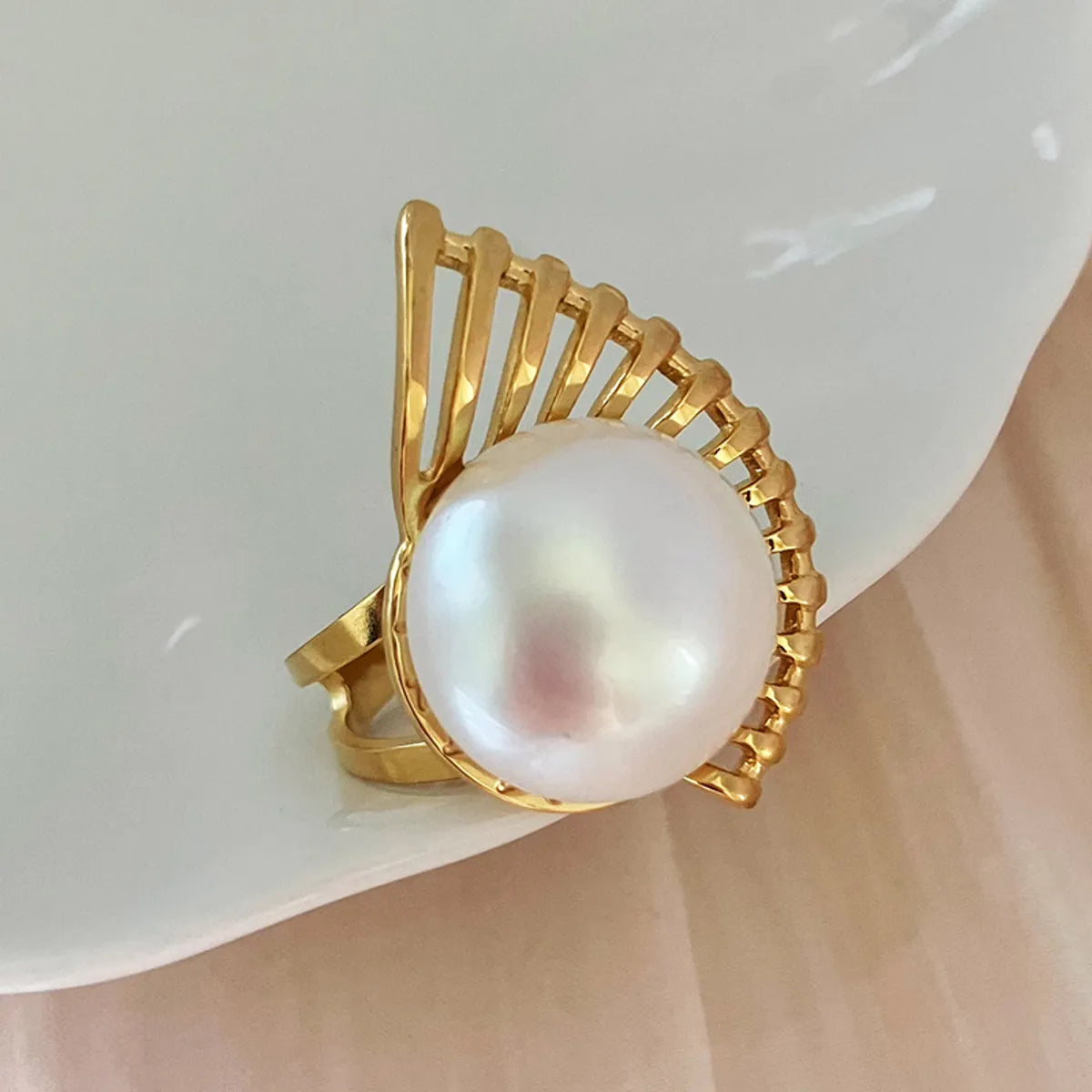 Elegant Retro Luxurious Sector Stainless Steel Plating Inlay Pearl Gold Plated Open Rings