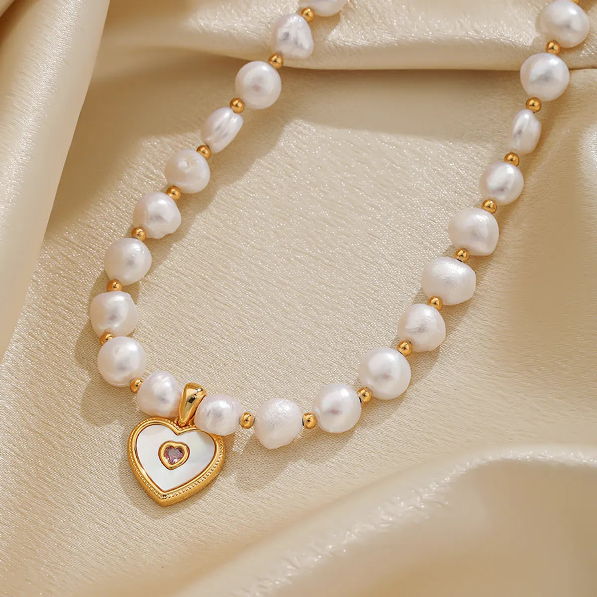 Elegant Romantic Heart Shape Freshwater Pearl Copper Beaded Plating Inlay Shell Zircon 18k Gold Plated Necklace