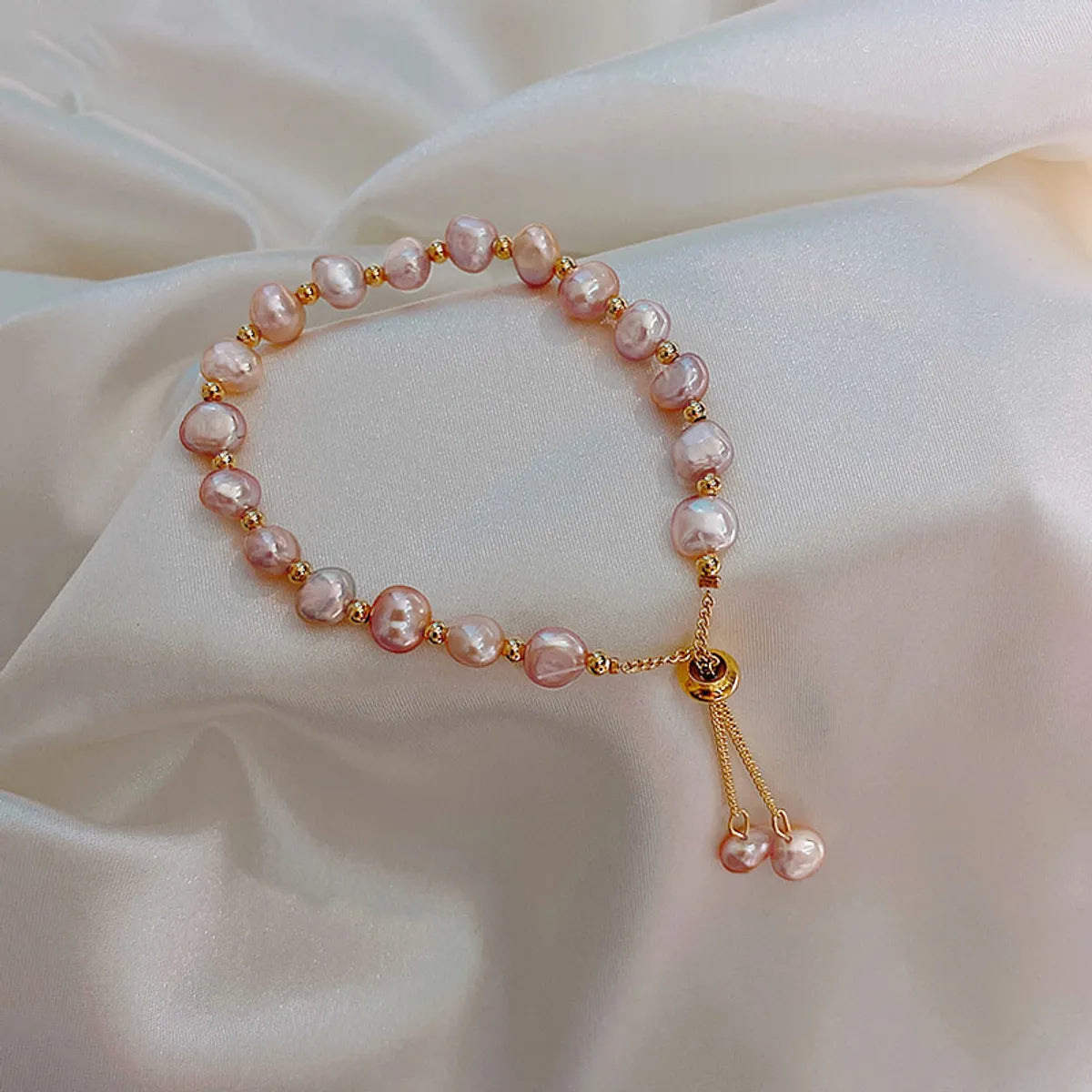 Elegant Round Alloy Freshwater Pearl Beaded Plating Inlay Rhinestones Bracelets