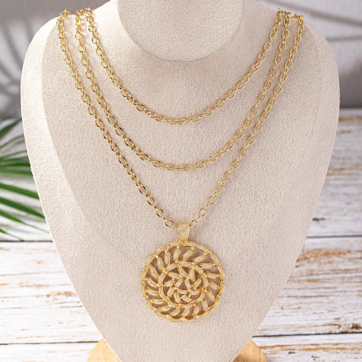 Elegant Round Alloy Zinc Alloy Wholesale Three Layer Necklace