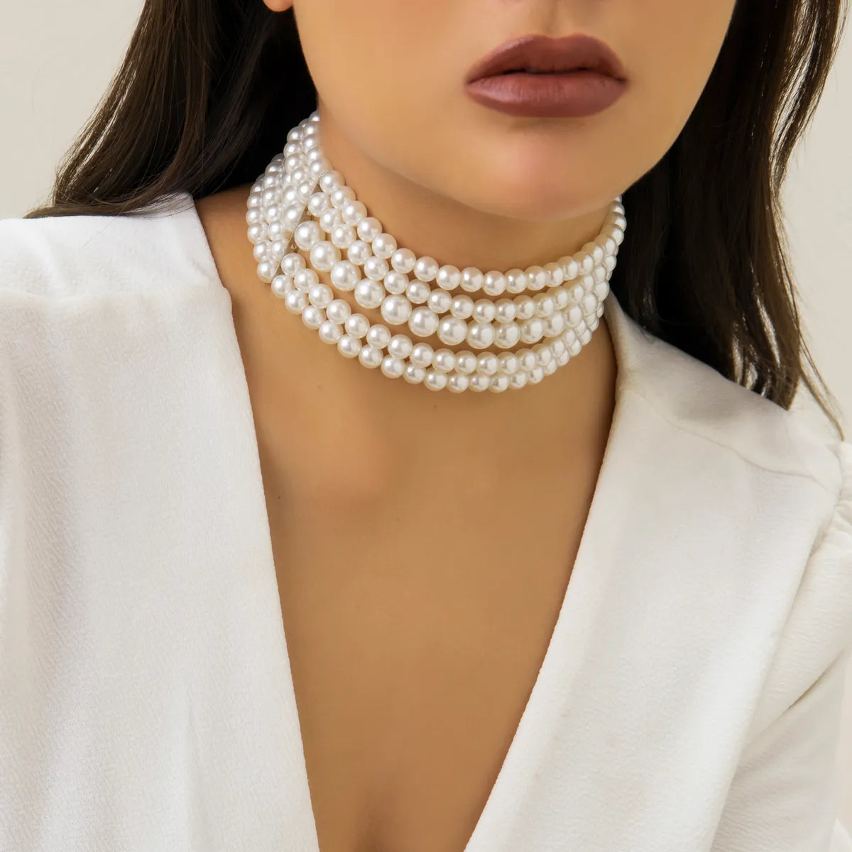 Elegant Round Artificial Pearl Copper Beaded Layered Metal Button Women's Choker