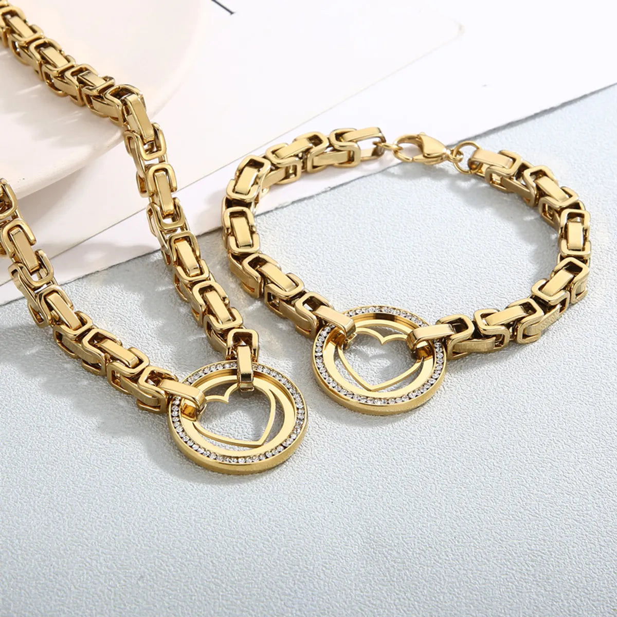 Wholesale Elegant Round Heart Shape Titanium Steel Plating Inlay Artificial Diamond Bracelets Necklace