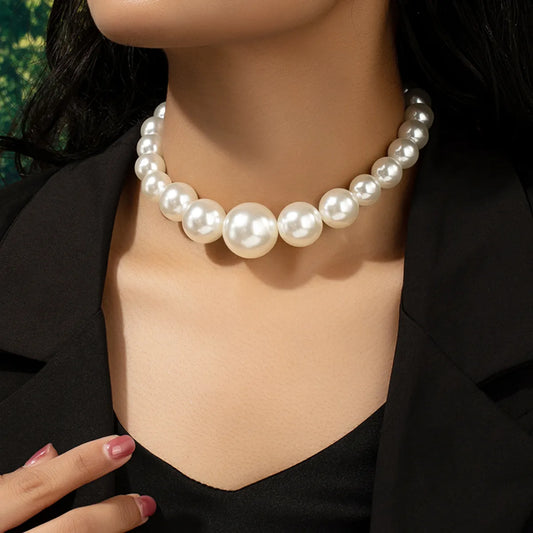 Elegant Round Imitation Pearl Beaded Women's Pendant Necklace