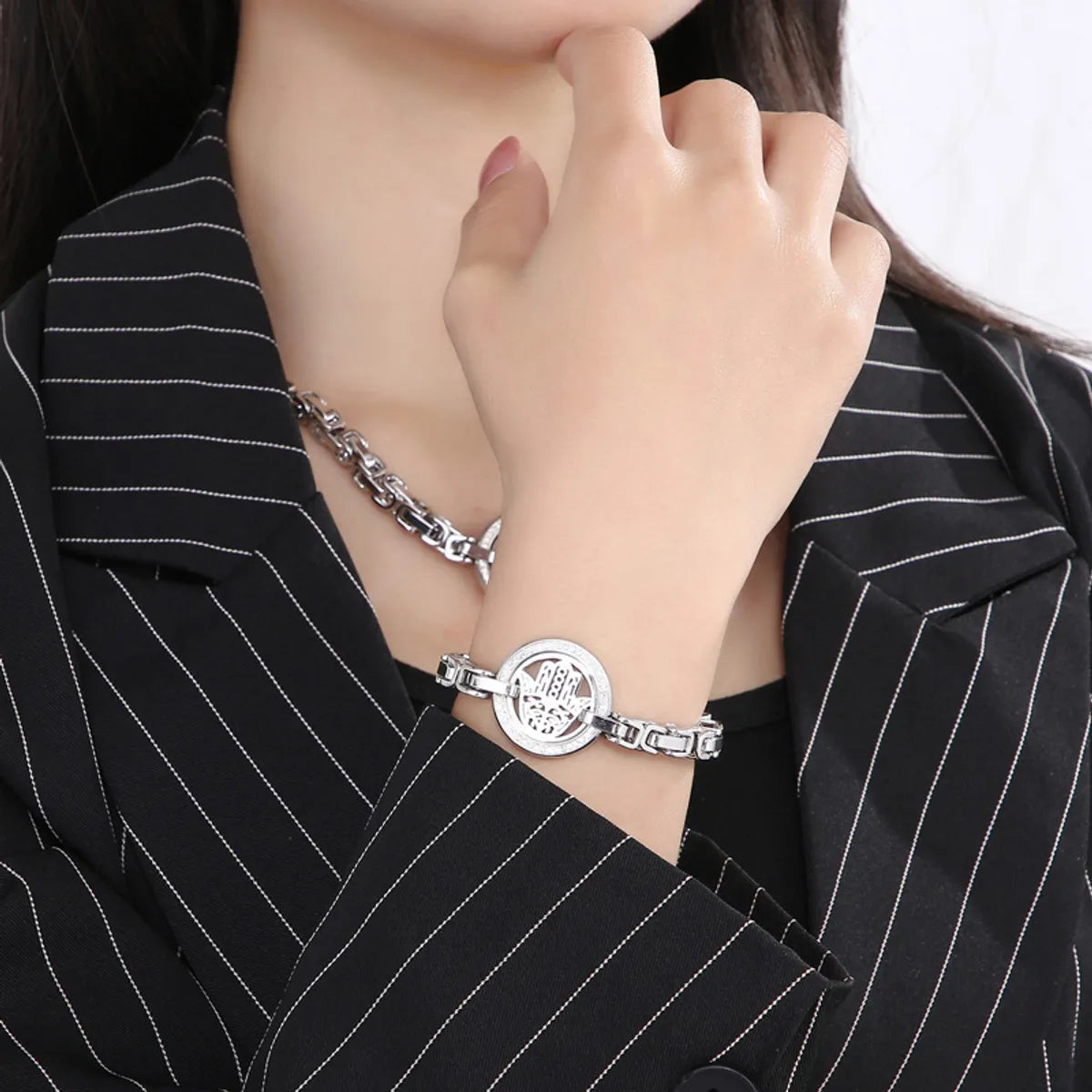 Elegant Round Palm Titanium Steel Plating Inlay Artificial Diamond Bracelets Necklace