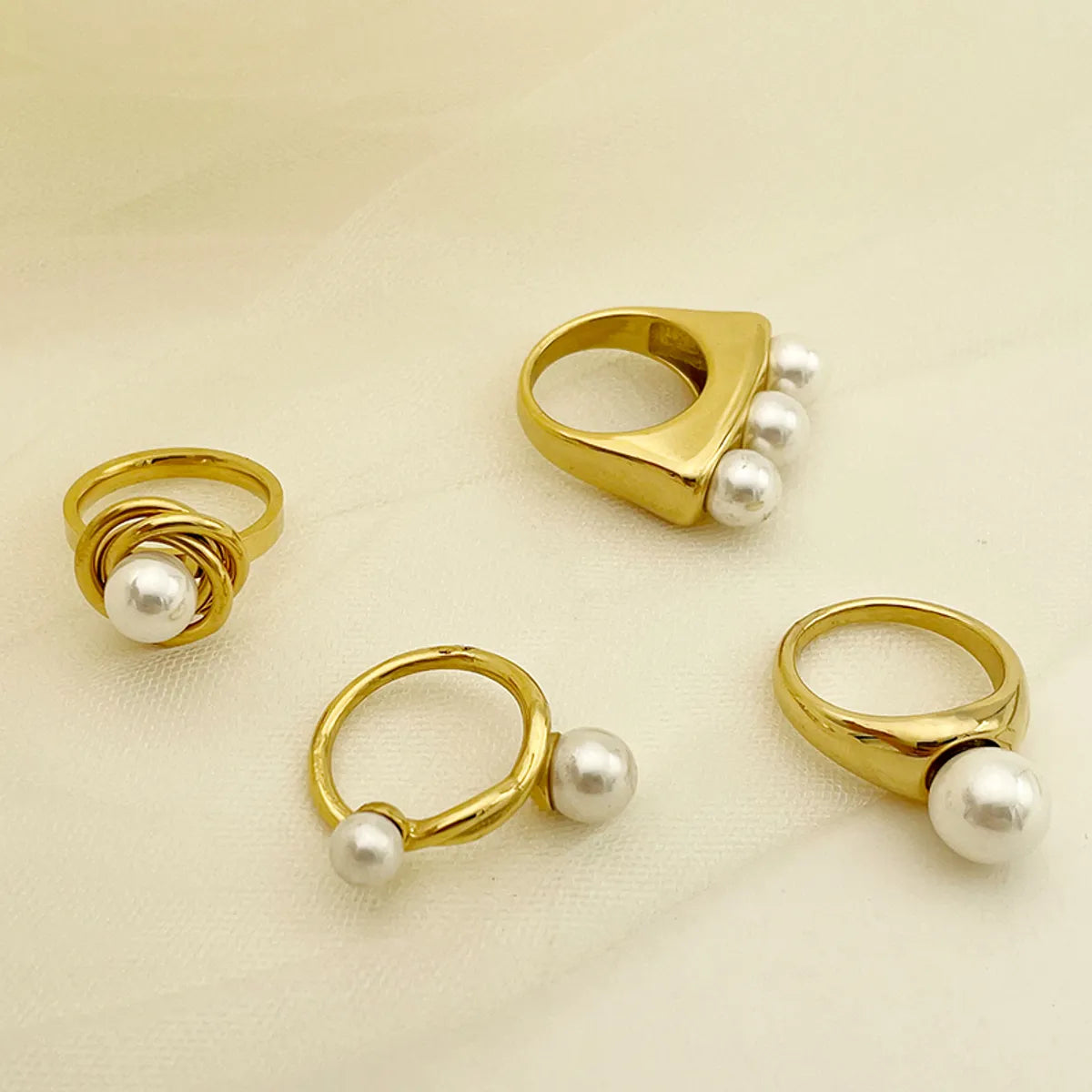 Elegant Round Stainless Steel Plating Inlay Artificial Pearls Gold Plated Rings