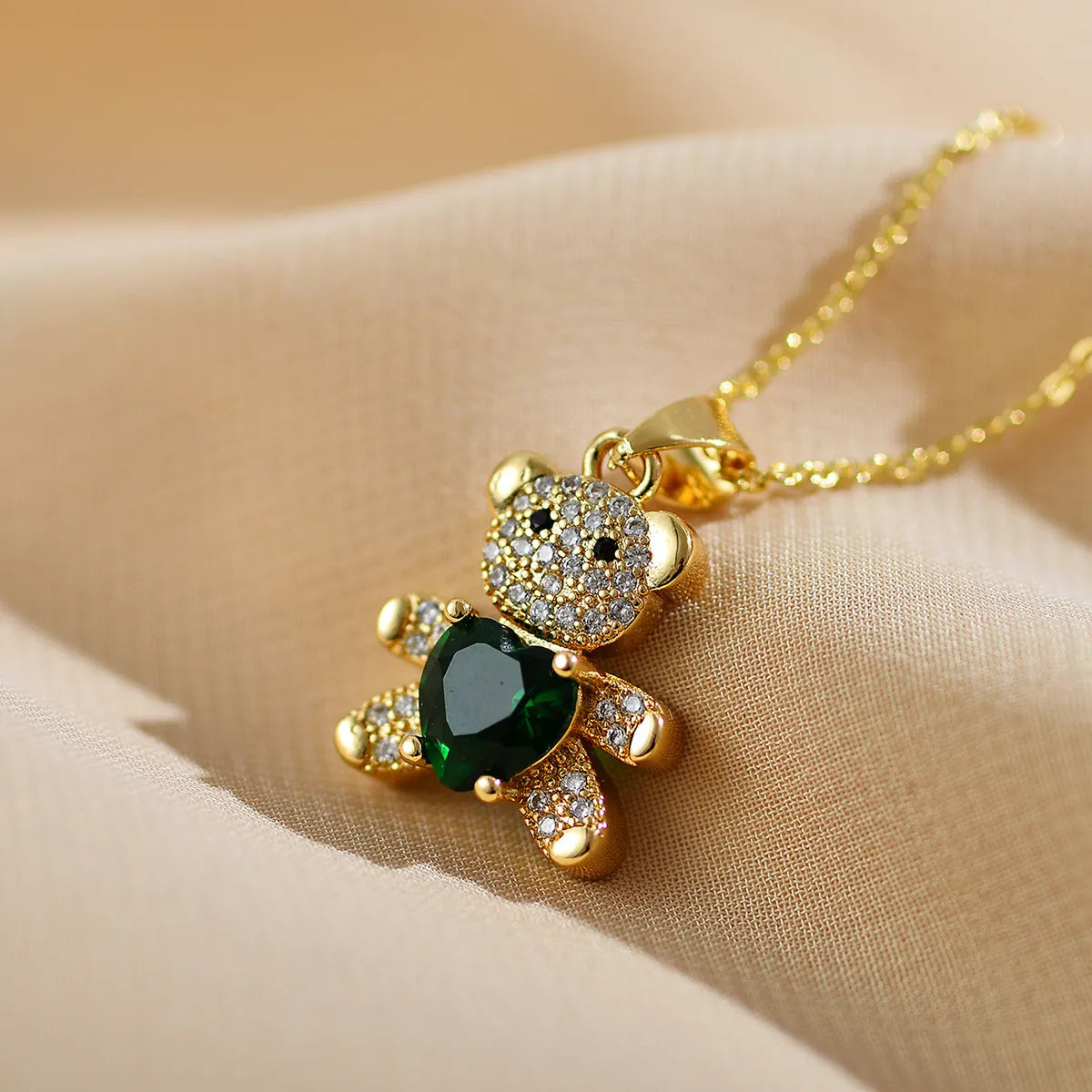 Elegant Shiny Little Bear Heart Shape Copper Inlay Zircon Gold Plated Pendant Necklace